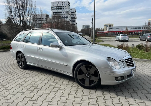 Mercedes-Benz Klasa E cena 21900 przebieg: 370000, rok produkcji 2007 z Rzeszów małe 436